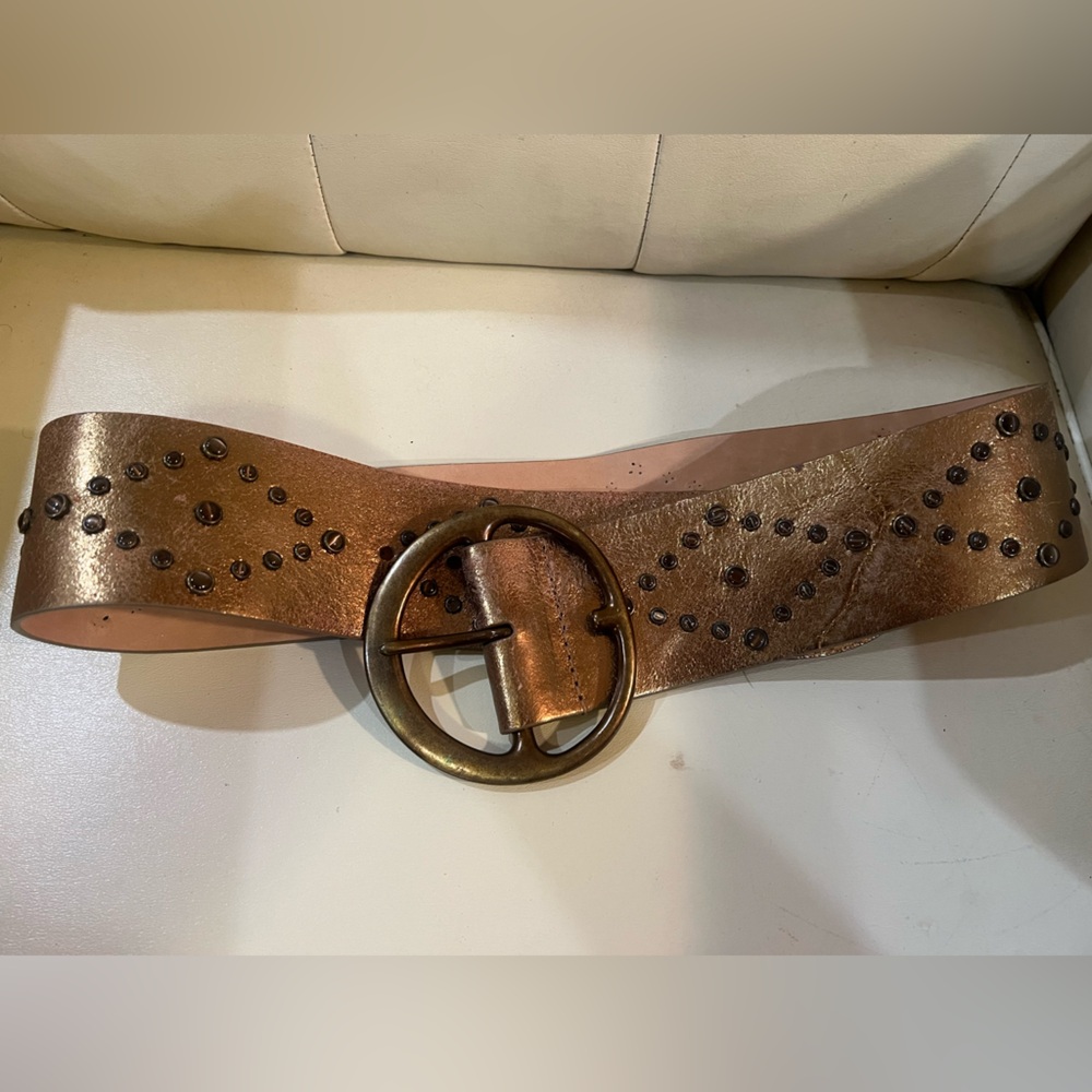 Gorgeous Metallic Gold wide leather belt w/moonstones or agate by Anotherline ✨!